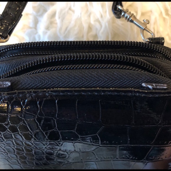 (S) Luxe Croc pattern black vinyl crossbody wallet/mini Purse w/pockets techbag! - Picture 7 of 8